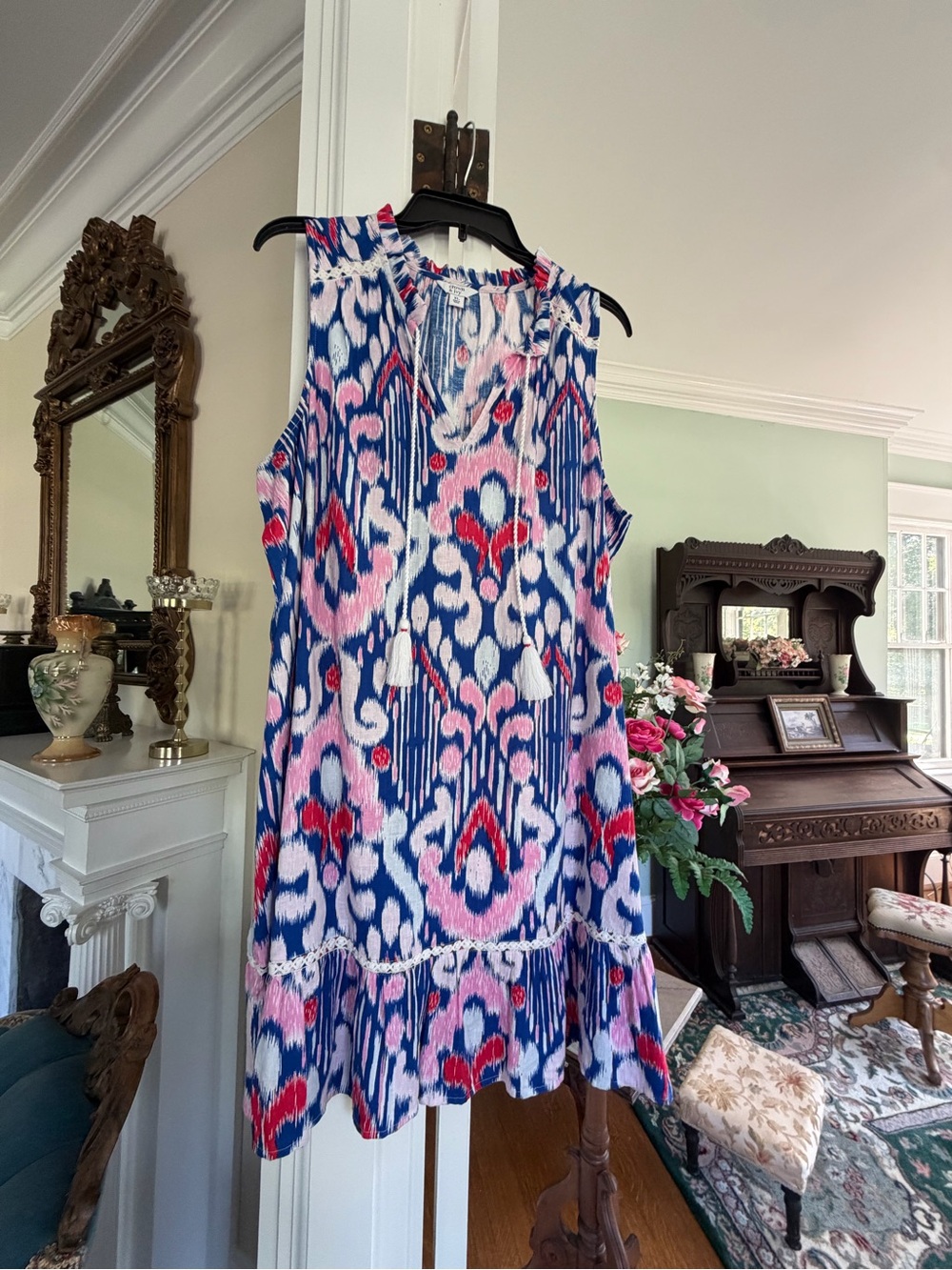 Crown & Ivy Sleeveless Blue and Pink Print Casual Dress, size XL